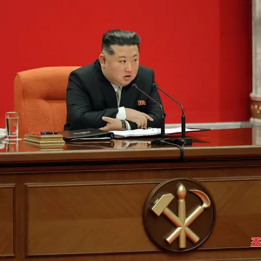 Kim Jong-un propose des missiles à l'Iran : « Un seul peut détruire Israël »